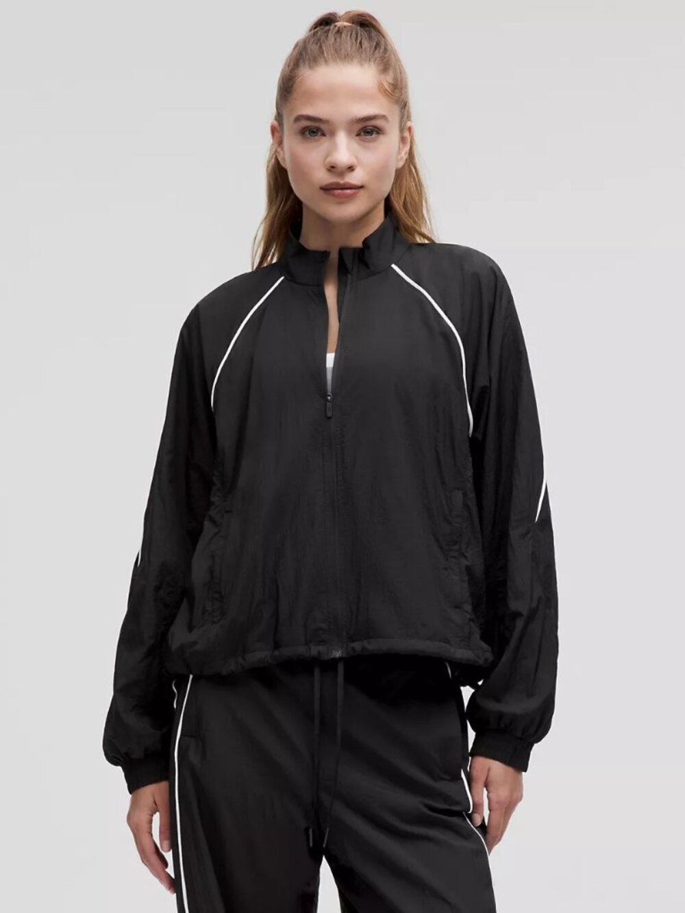 ❌❌SOLD❌❌ Lululemon License to Train Lightweight Jacket in Black Size 4